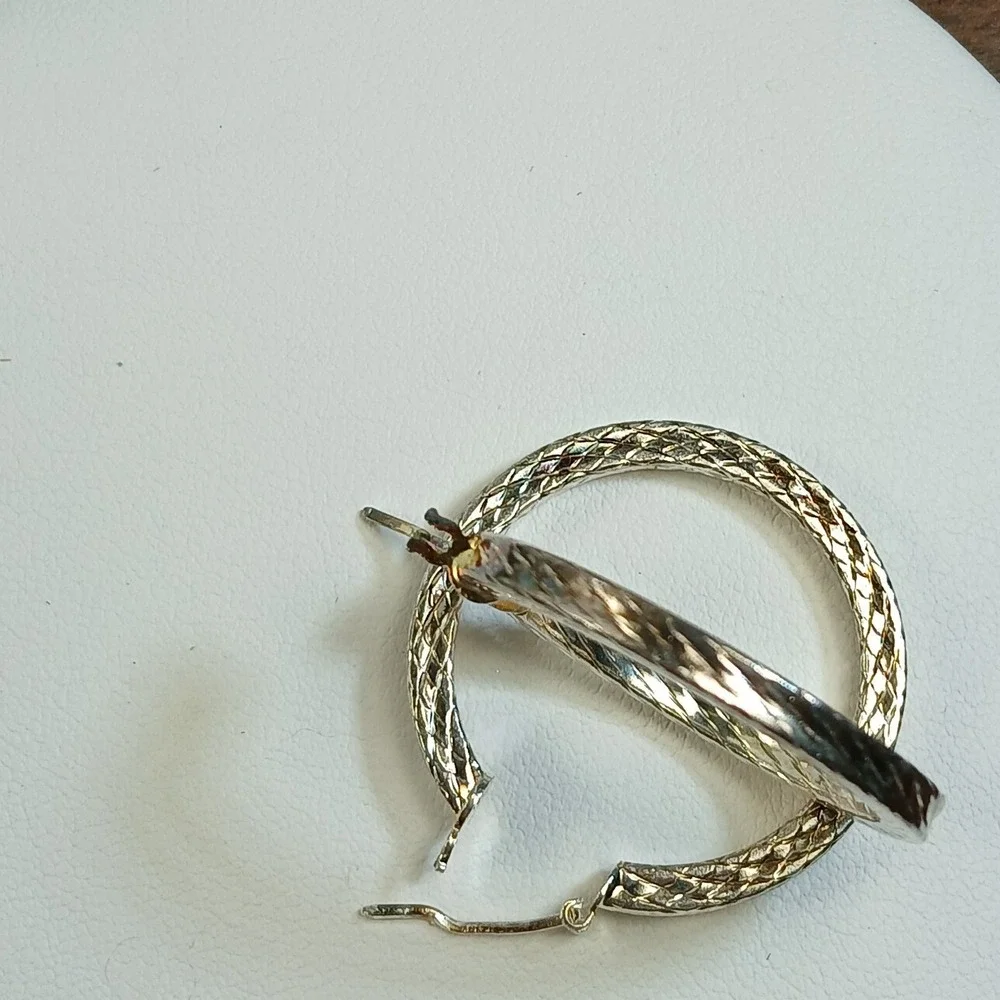 Vintage 1990s Sterling Silver Textured Diamond Cut Hoop Earrings Thailand 1.25